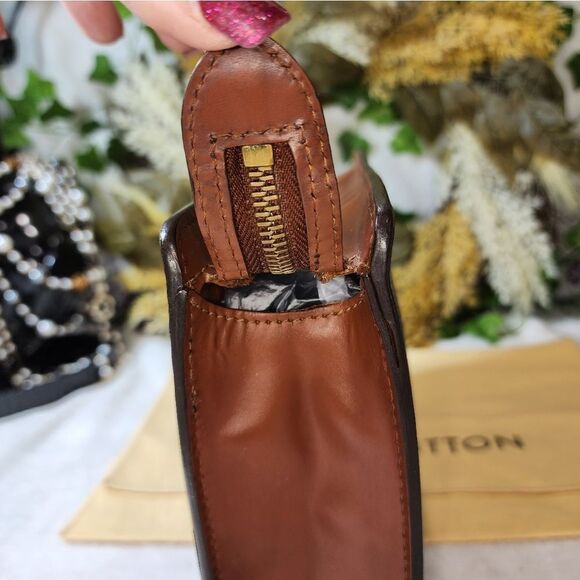 Authentic Louis Vuitton Monogram Toiletry Pouch with Dust Bag - Picture 13 of 17